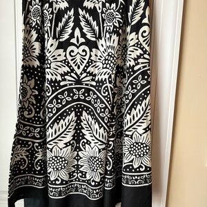Black and White Floral Patterned Skirt